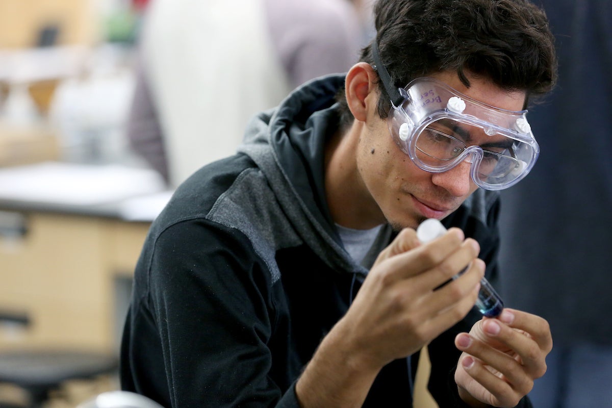 UW-Stout students in a Chemistry of Materials course.