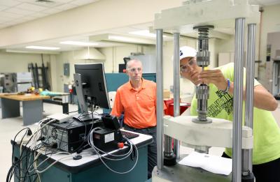 Photo of engineering lab