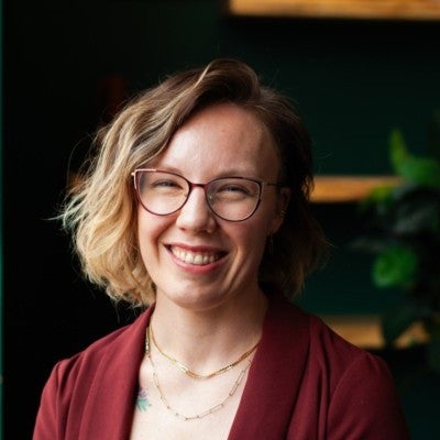 Protrait of instructor Hannah Kinley