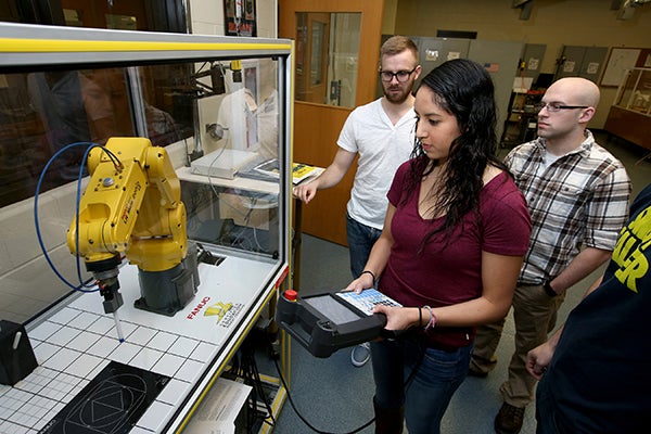 Students work in an engineering lab at UW-Stout.