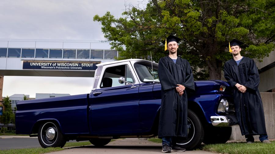 Photo of brothers Alex and Andrew Grulkowski who graduated together