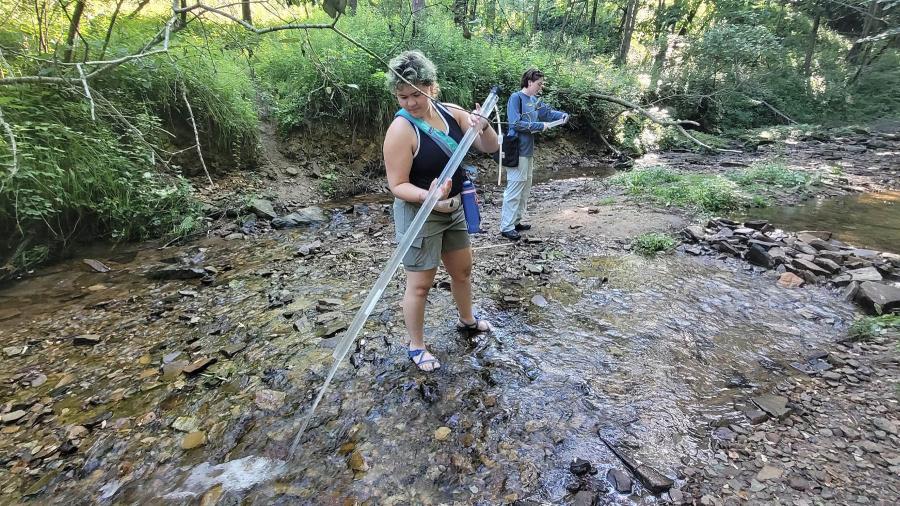Abi Cherry using a transparency tube at Galloway Creek