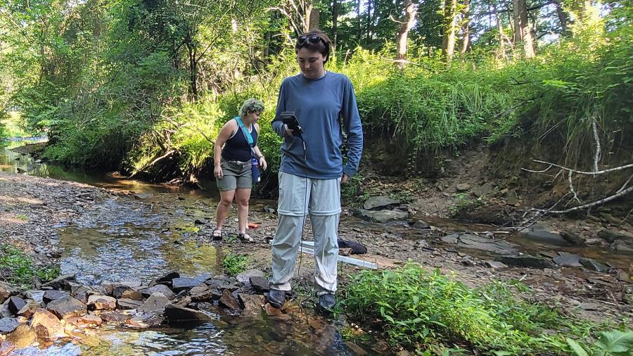 Norah Shires using a DO meter at Galloway Creek