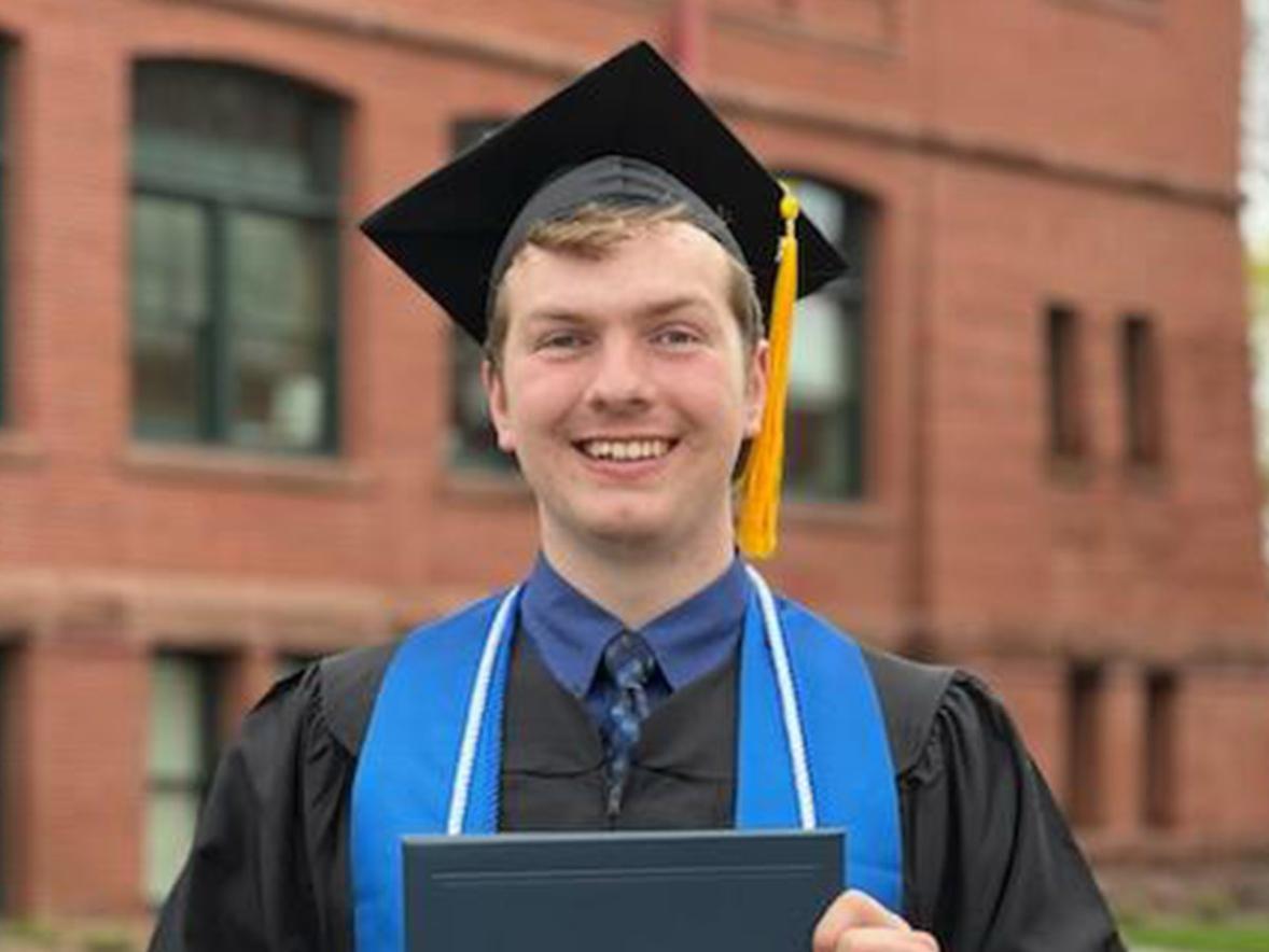 Nathan Thompson, commencement, 4