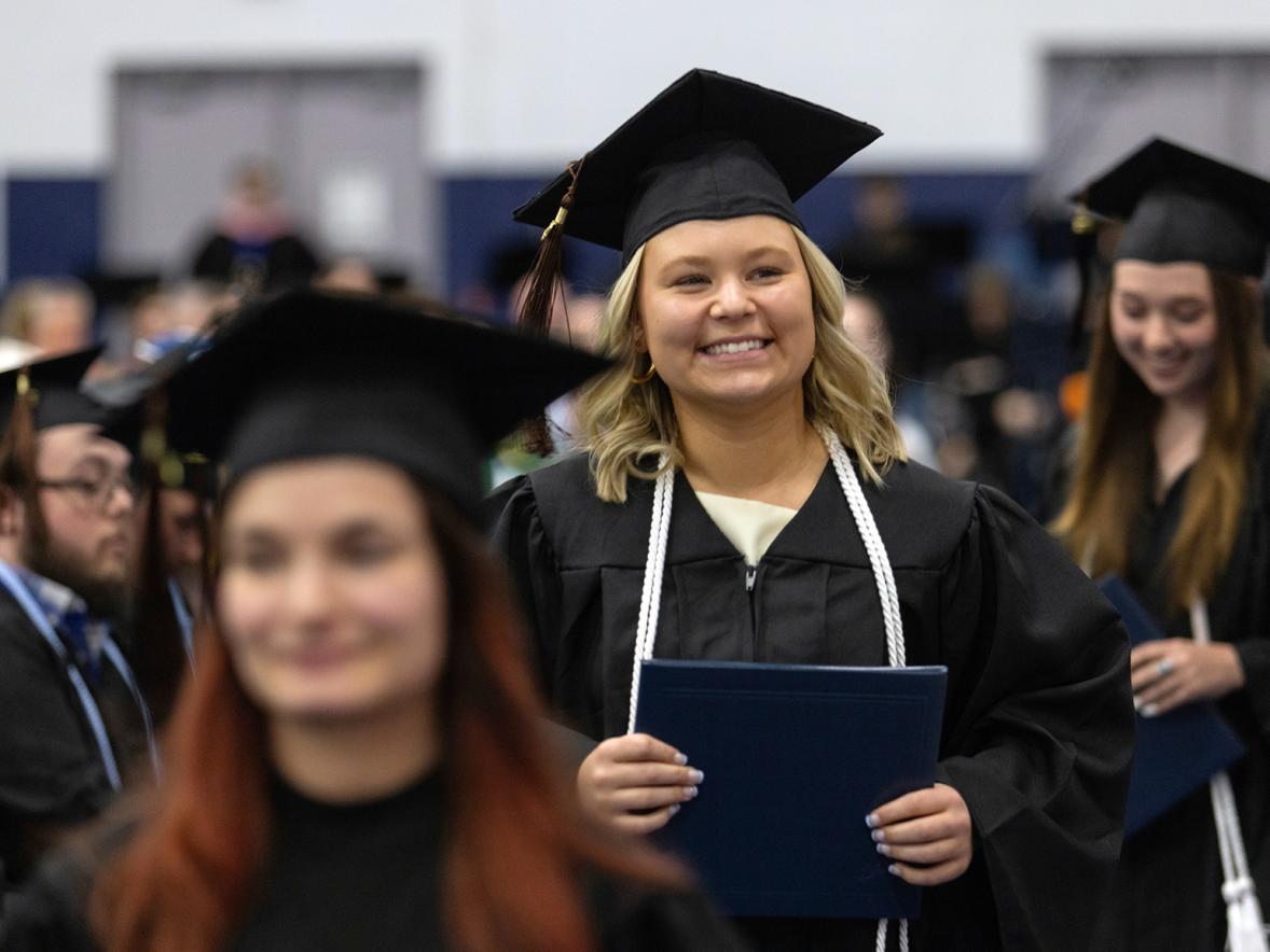 Sleep Number CEO, EC council president, honorary doctorate recipient provide inspirational send-off for 1,000+ graduates Featured Image