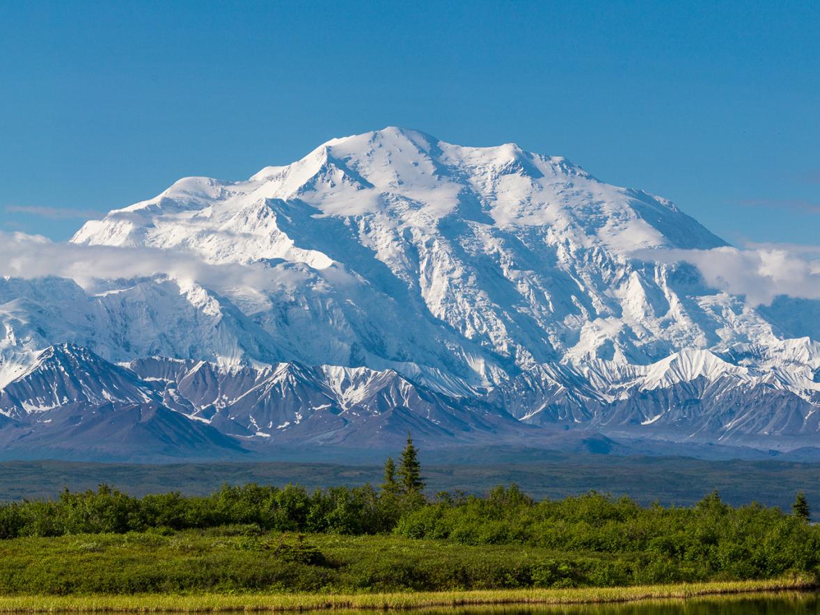 Image of the mountain range in Denali Park.