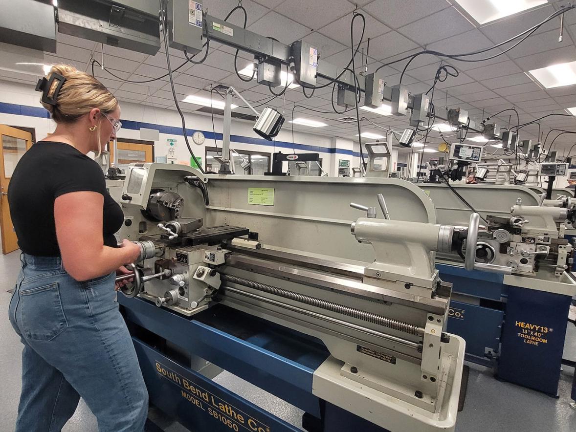U.S. News & World Report gives UW-Stout Polytechnic high marks for engineering programs, affordability in Midwest Featured Image