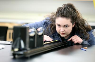 UW-Stout student in the Applied Optics and Photonics class in Jarvis Hall.