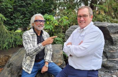 Professors Nagesh Shinde and Robert Meisner
