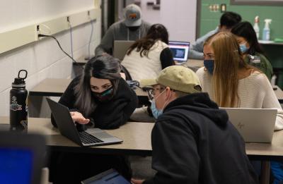 Students collaborating in the GNC course