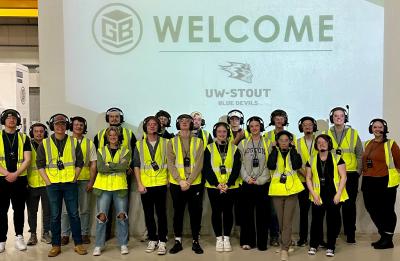 A Stout student group tour at Green Bay Packaging