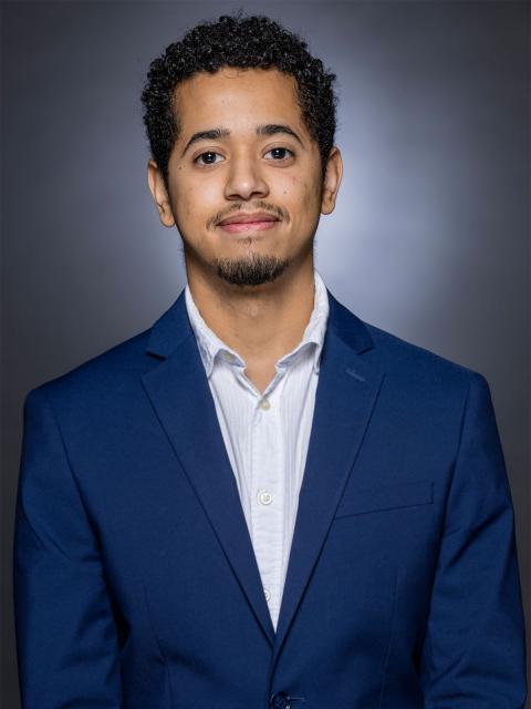 Abdulaziz Basharaheel, inspiring grad