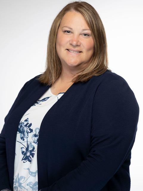 Portrait photo of Erin Sullivan
